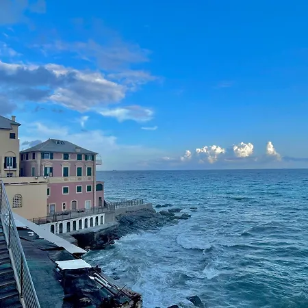 Happy Family Baia Boccadasse * ג'נובה